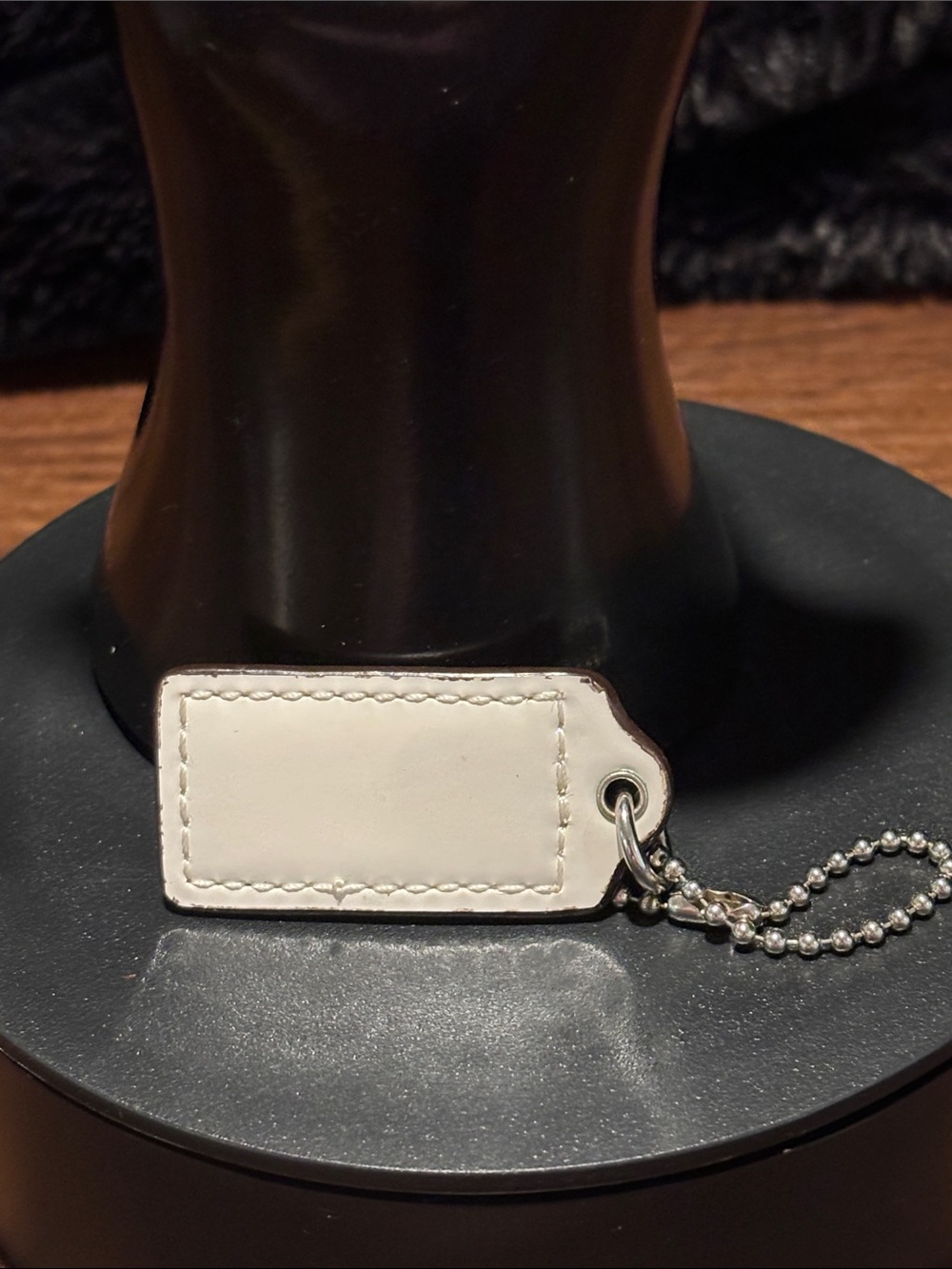 Coach Hang Tag White with Silver Chain - Picture 3 of 5